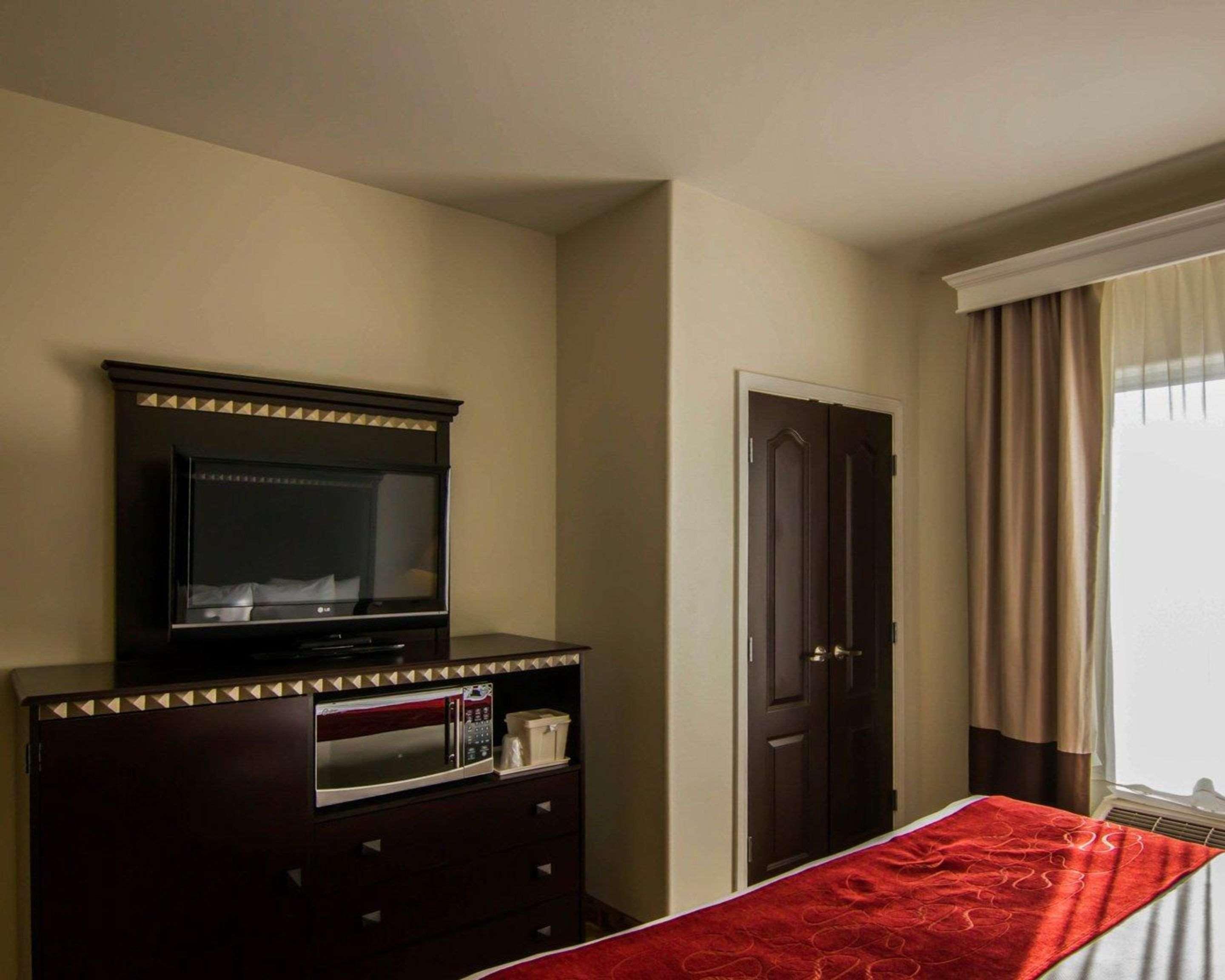 Comfort Suites West Dallas-Cockrell Hill Exteriör bild