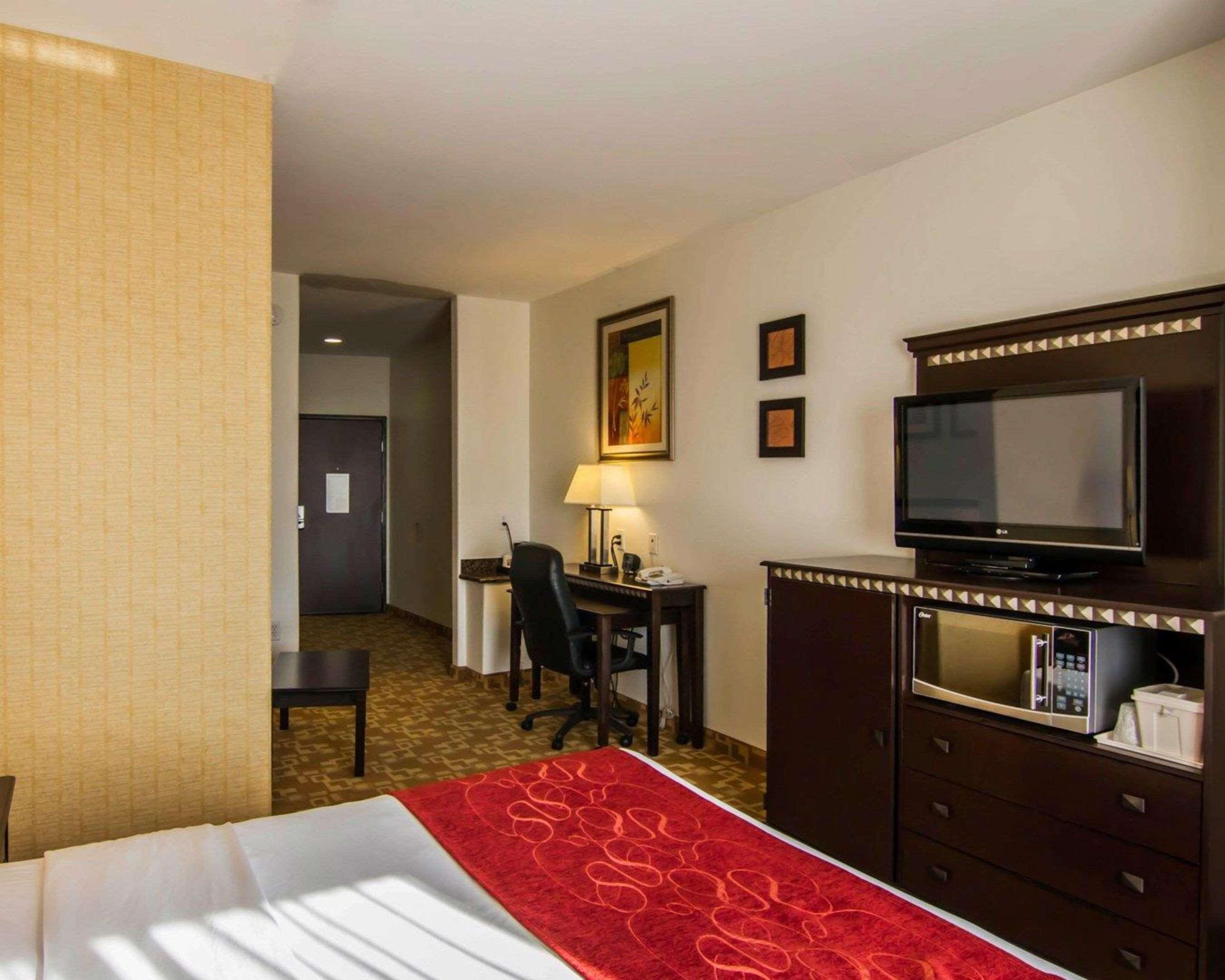 Comfort Suites West Dallas-Cockrell Hill Exteriör bild