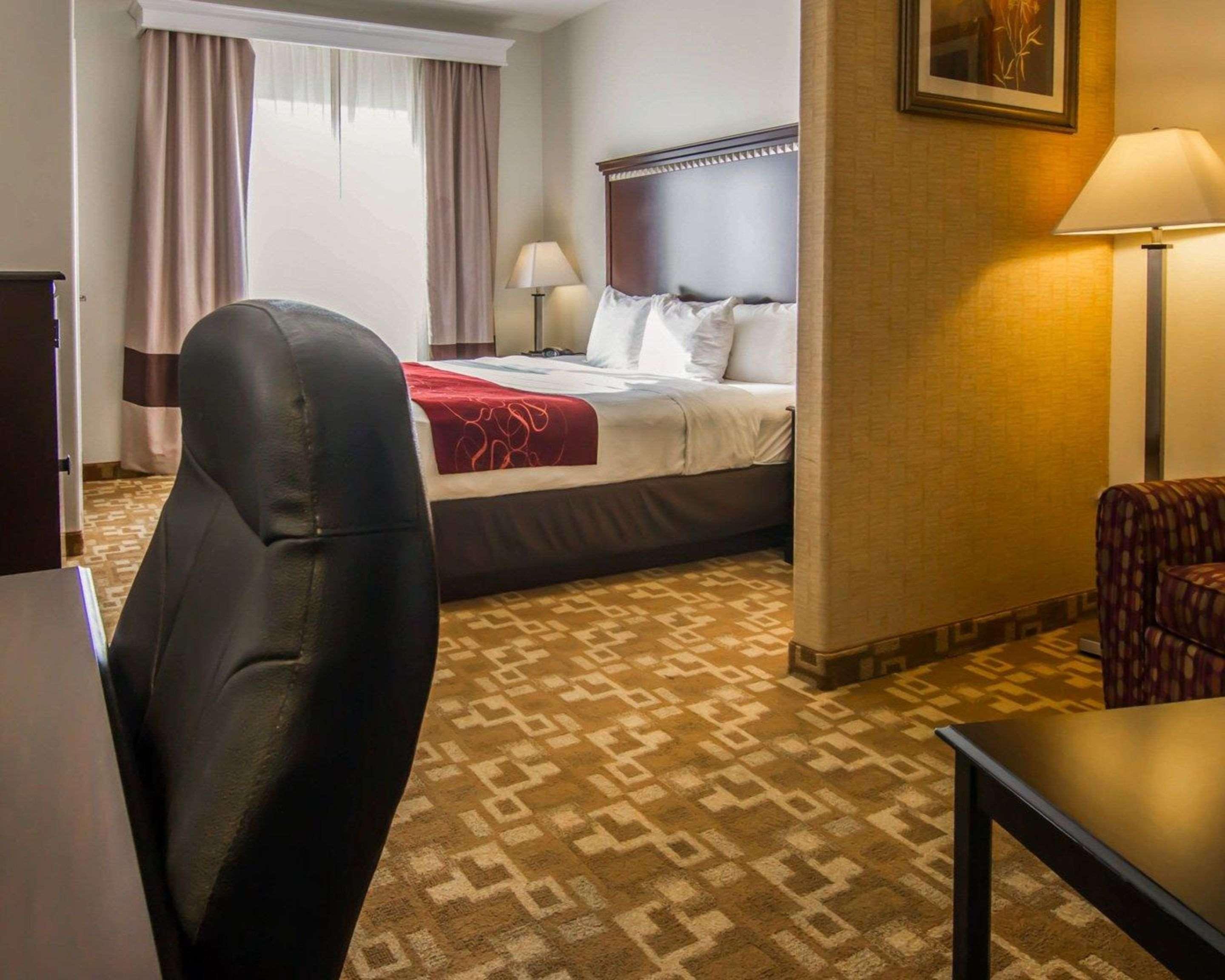 Comfort Suites West Dallas-Cockrell Hill Exteriör bild