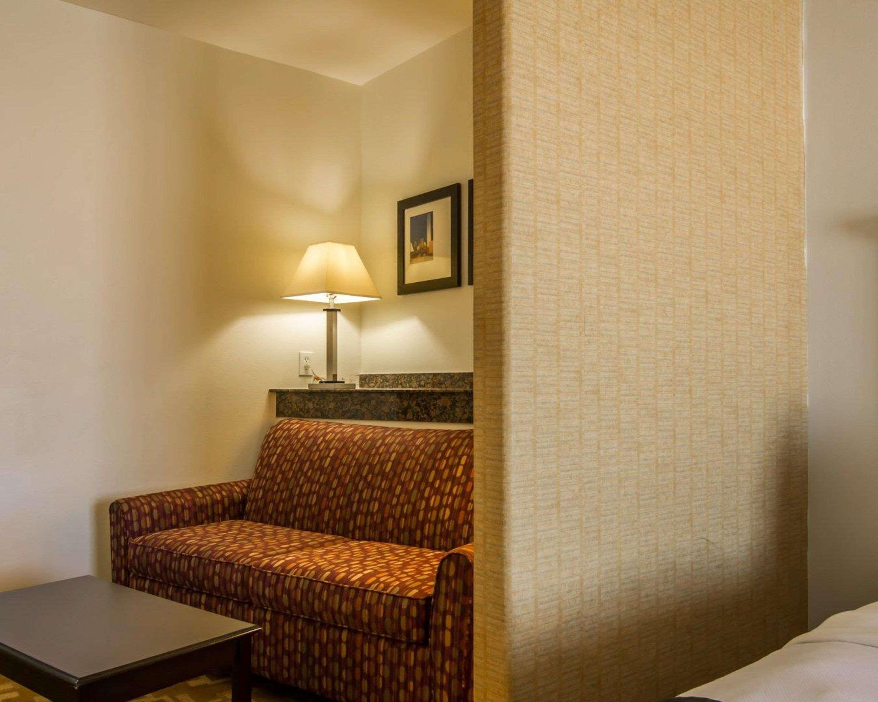 Comfort Suites West Dallas-Cockrell Hill Exteriör bild
