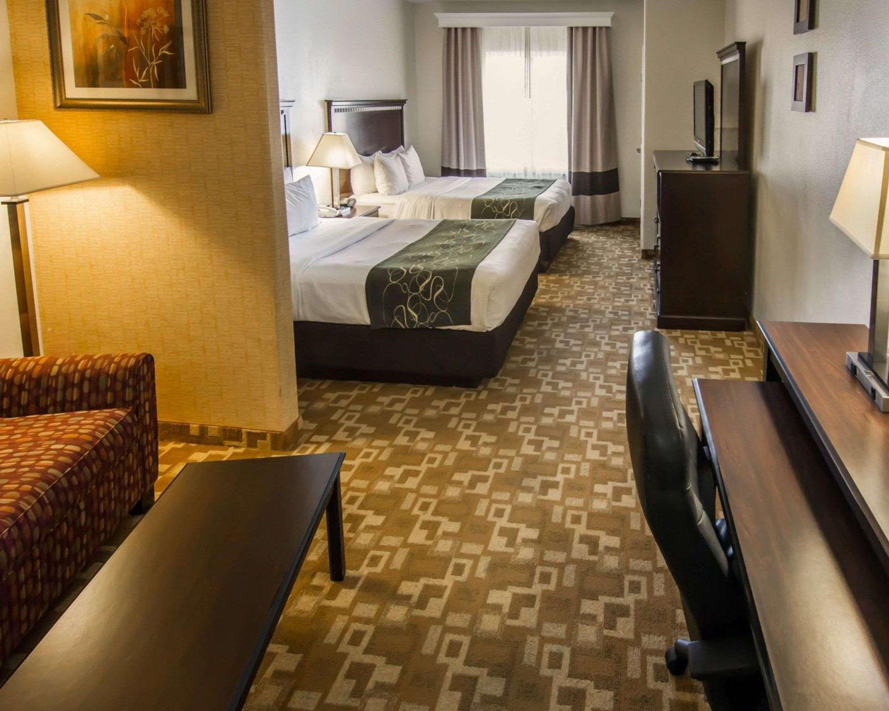 Comfort Suites West Dallas-Cockrell Hill Exteriör bild