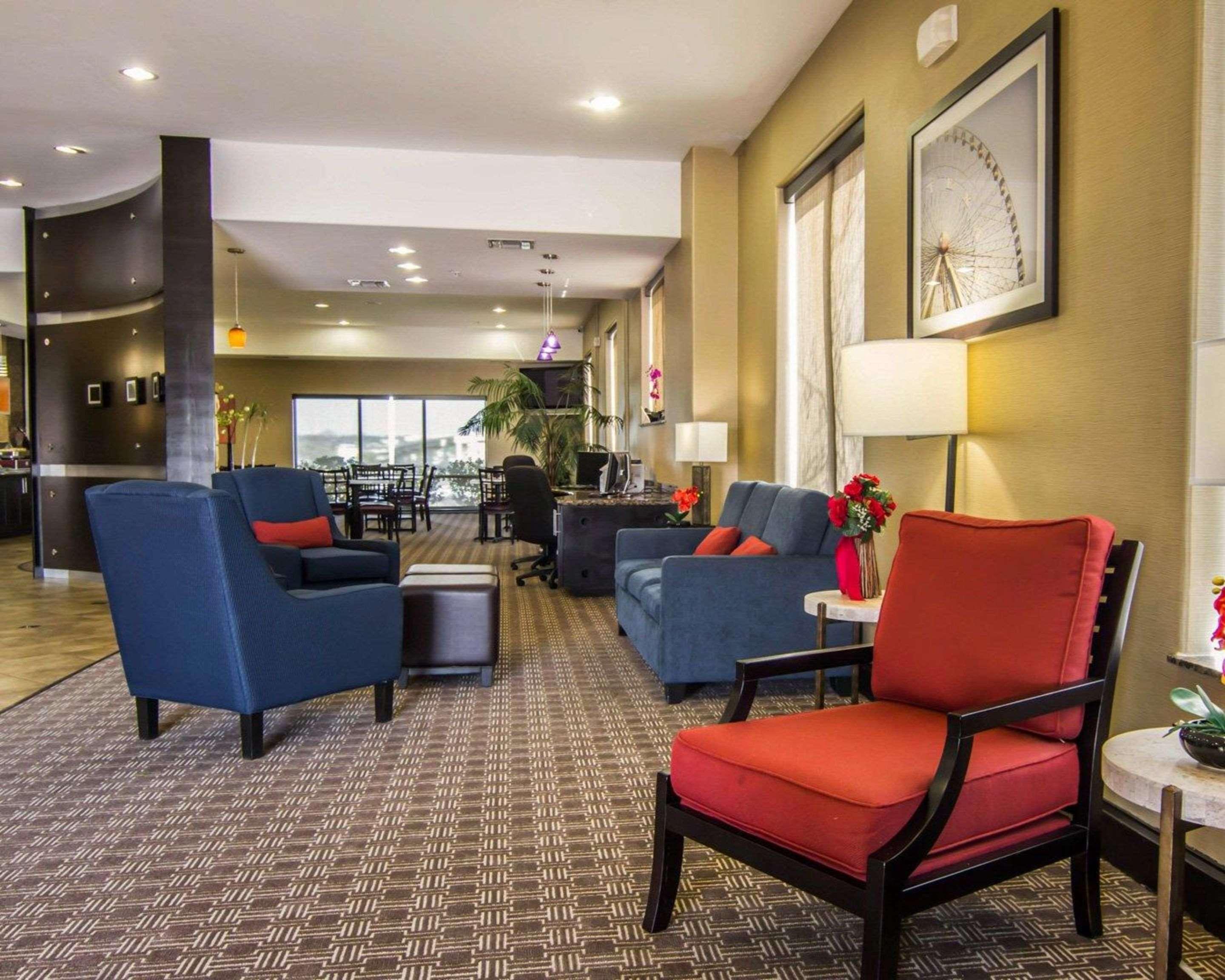Comfort Suites West Dallas-Cockrell Hill Exteriör bild