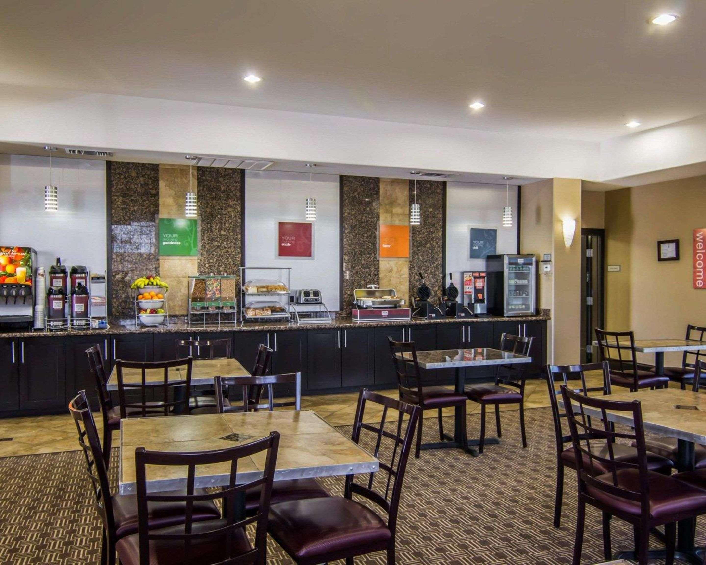 Comfort Suites West Dallas-Cockrell Hill Exteriör bild